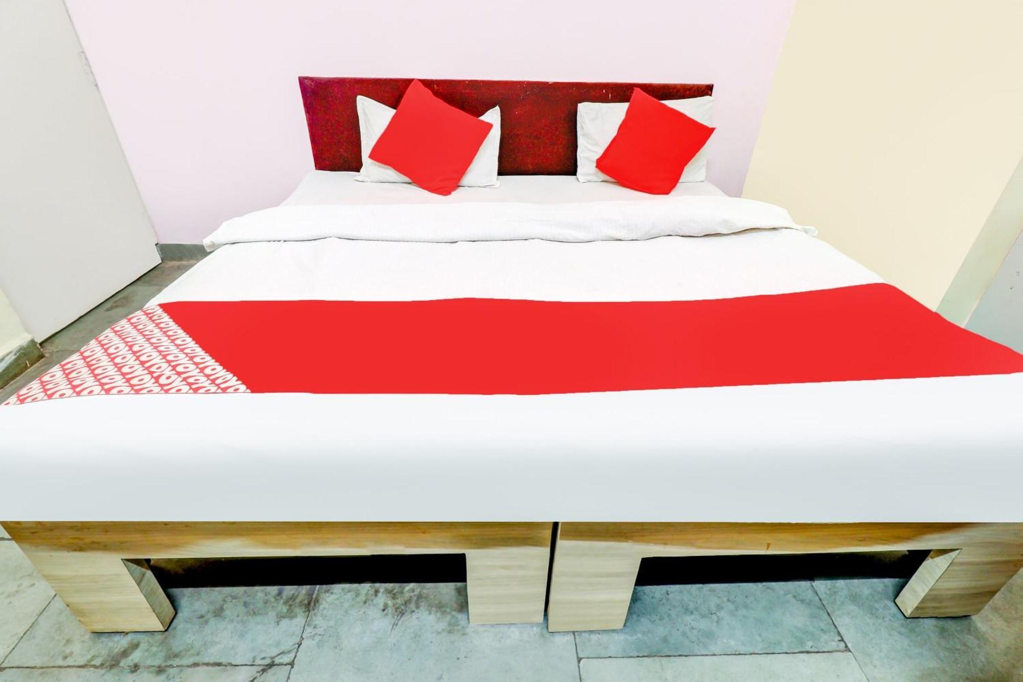 OYO 79829 Flagship Hotel Siddhi Maa Gwalior Esterno foto