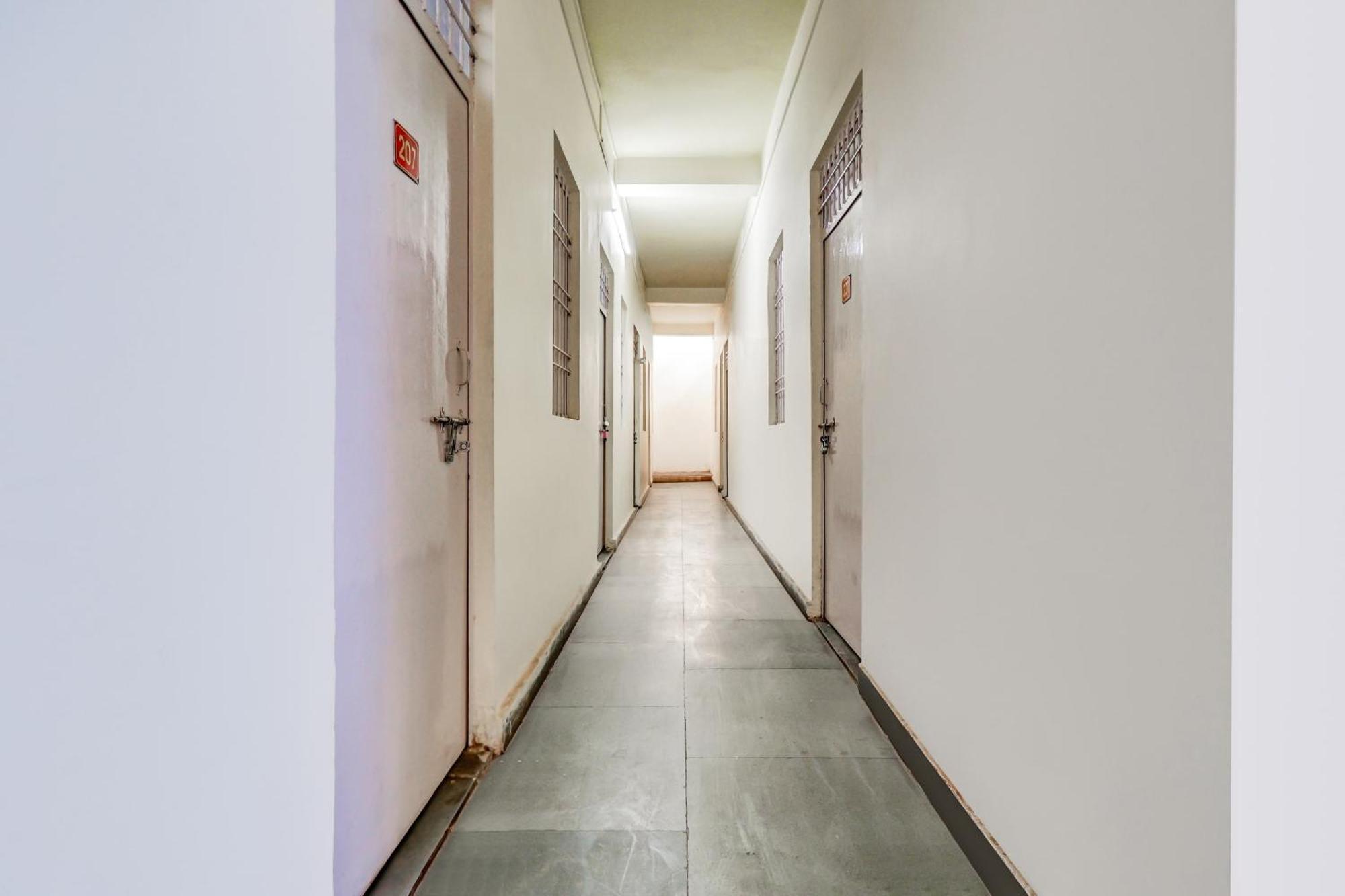 OYO 79829 Flagship Hotel Siddhi Maa Gwalior Esterno foto