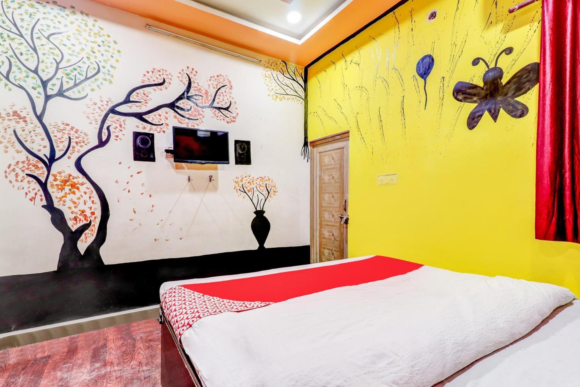 OYO 79829 Flagship Hotel Siddhi Maa Gwalior Esterno foto